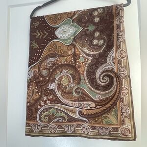 Elegant Paisley Scarf in Brown and Green